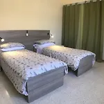 Corner Townhouse 1km From Quarto em Acomodações Particulares *