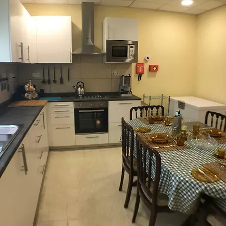 Corner Townhouse 1km From Quarto em Acomodações Particulares Msida