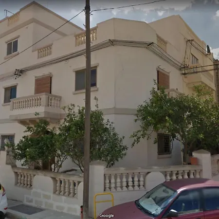 Corner Townhouse 1km From Quarto em Acomodações Particulares Msida