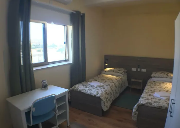 Corner Townhouse 1km From *