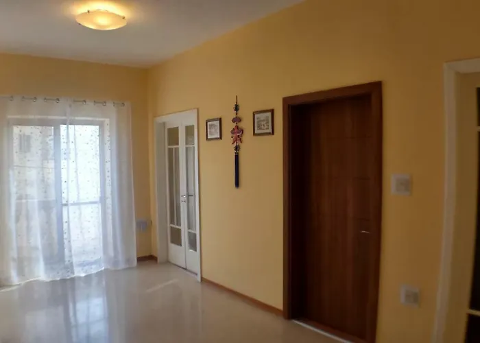 Quarto em Acomodações Particulares Corner Townhouse 1km From *