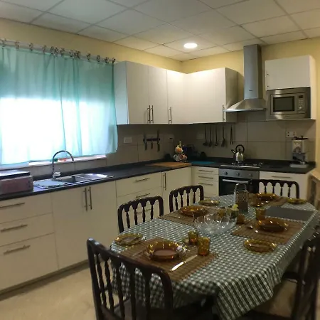 Homestay Corner Townhouse 1km From Msida