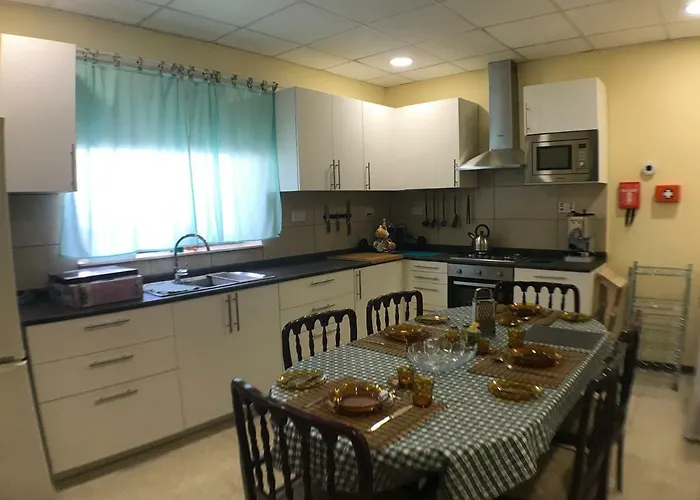 Accommodatie bij particulieren Corner Townhouse 1km From Msida