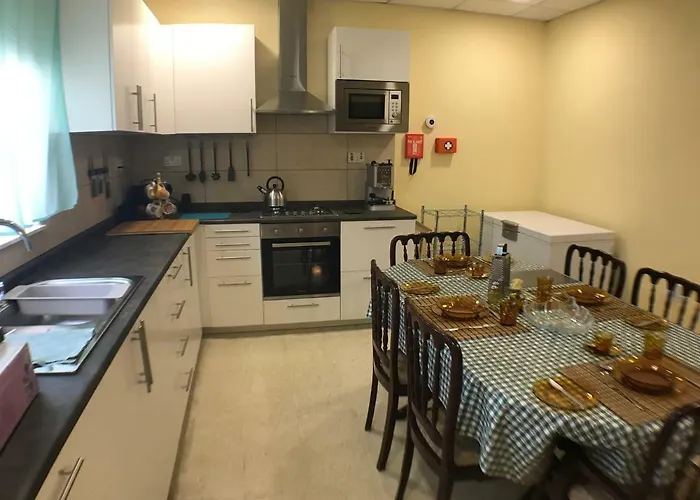 Corner Townhouse 1km From Accommodatie bij particulieren Msida